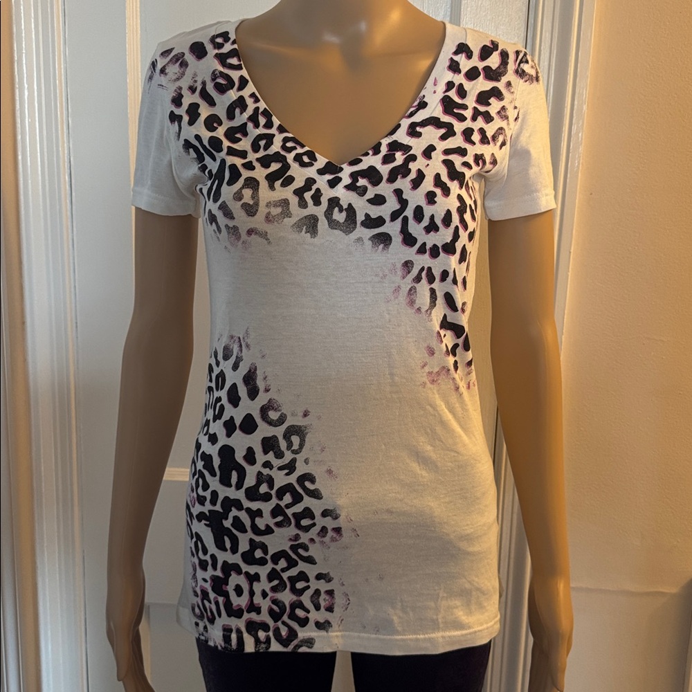 NWOT Pink & Black Glitter Leopard Print V-Neck